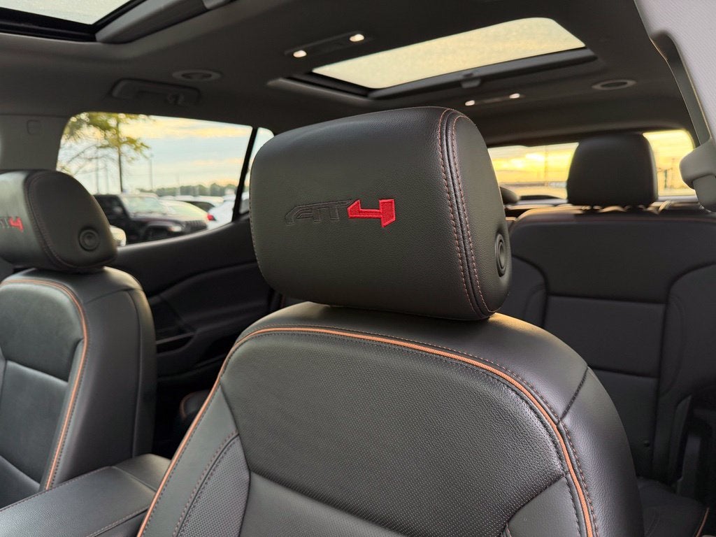 2023 GMC Acadia AT4