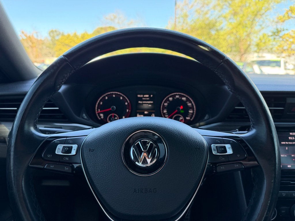 2021 Volkswagen Passat 2.0T R-Line R-Line w/ Sunroof