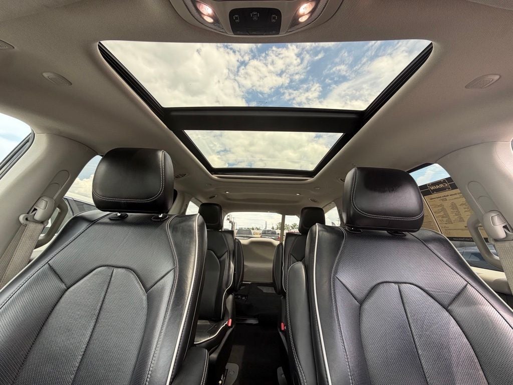2023 Chrysler Pacifica Hybrid Limited *PHEV, Clean Carfax, One-Owner