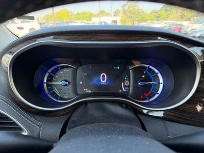 2023 Chrysler Pacifica Hybrid Limited *PHEV, Clean Carfax, One-Owner
