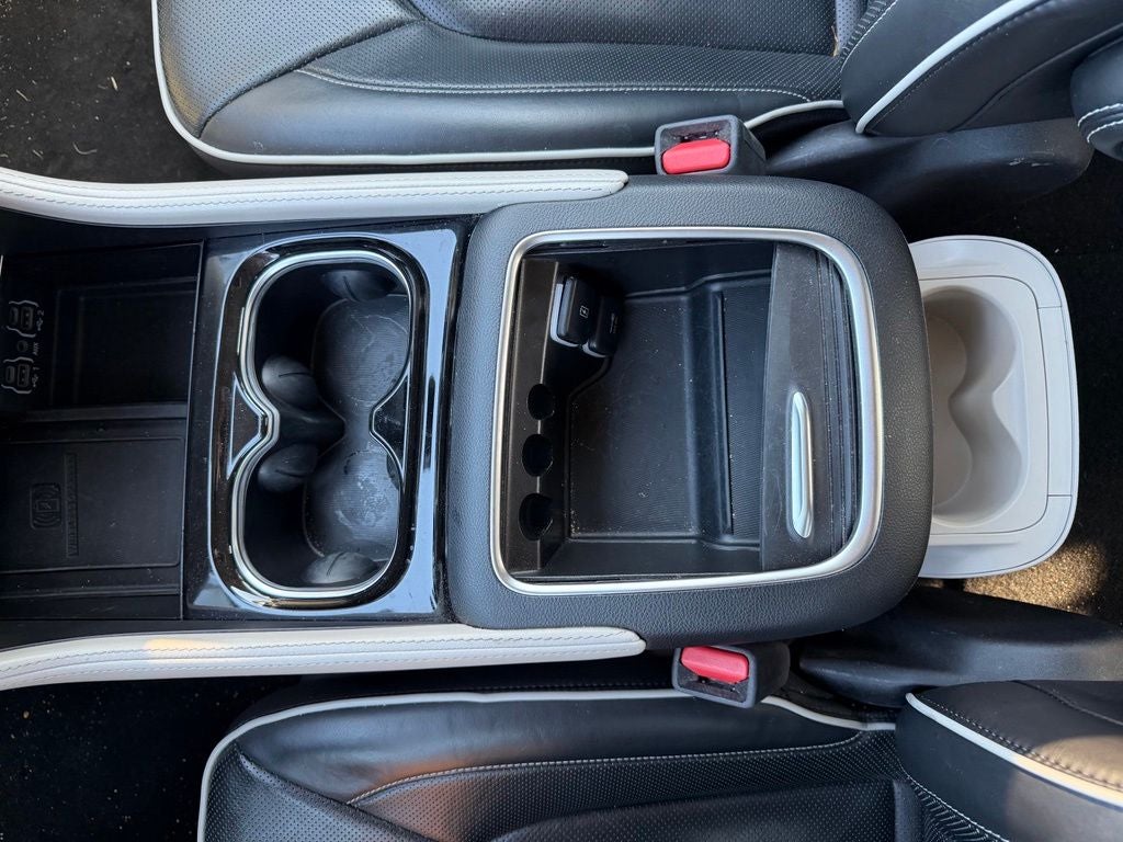 2023 Chrysler Pacifica Hybrid Limited *PHEV, Clean Carfax, One-Owner