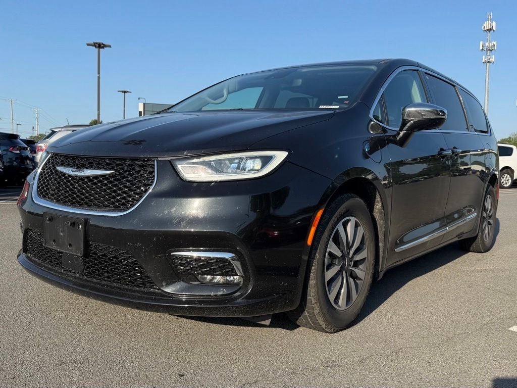 2023 Chrysler Pacifica Hybrid Limited *PHEV, Clean Carfax, One-Owner