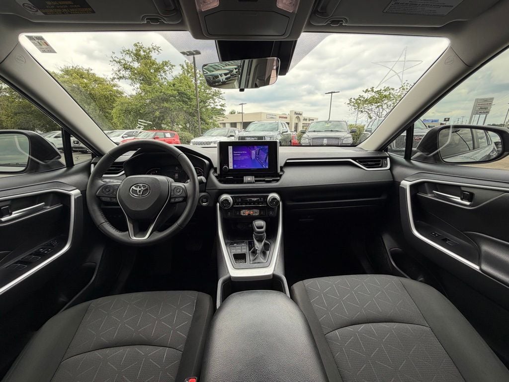 2024 Toyota RAV4 XLE *Clean Carfax, One-Owner