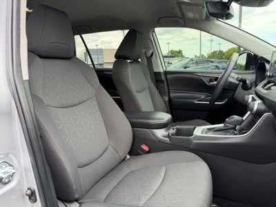 2024 Toyota RAV4 XLE *Clean Carfax, One-Owner