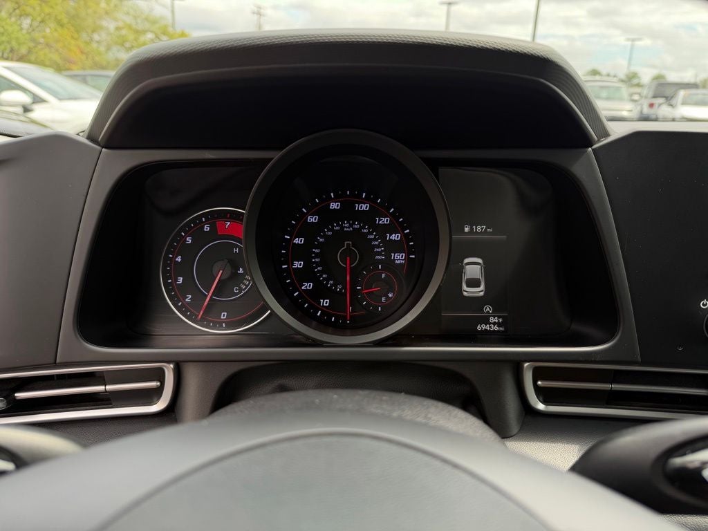 2022 Hyundai Elantra SE
