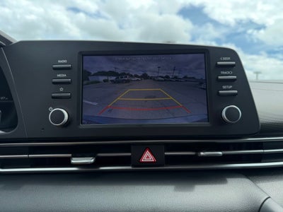 2022 Hyundai Elantra SE
