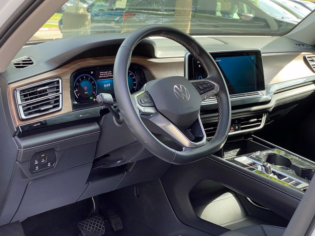 2026 Volkswagen Atlas SE w/Technology