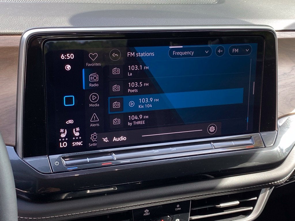 2026 Volkswagen Atlas SE w/Technology