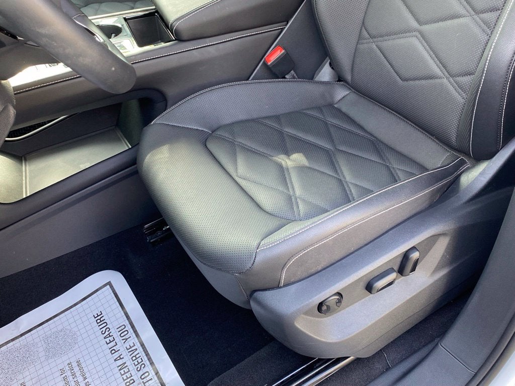 2026 Volkswagen Atlas SE w/Technology