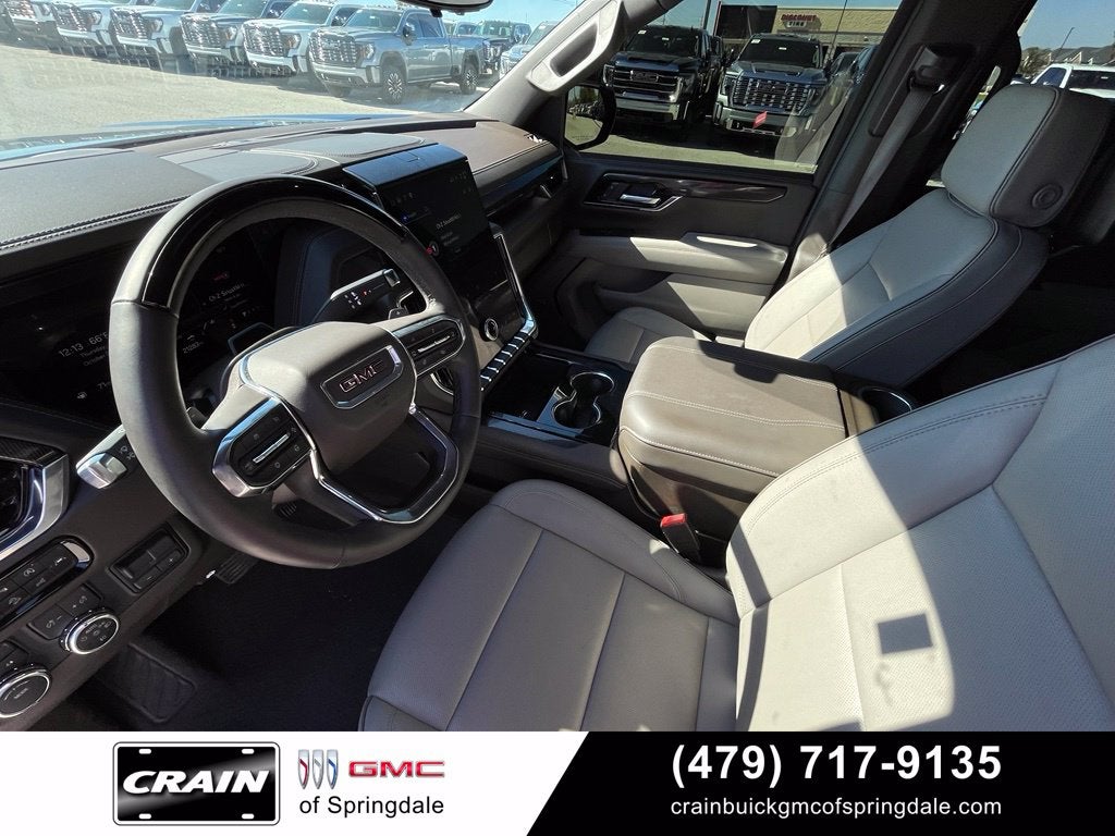 2025 GMC Yukon Elevation