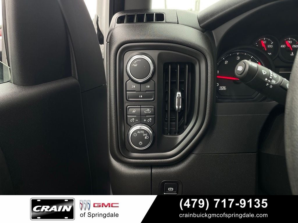 2025 GMC Sierra 2500HD Pro