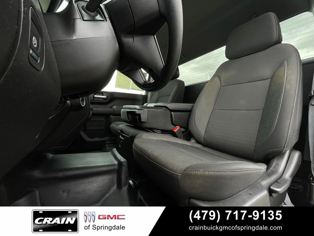 2025 GMC Sierra 2500HD Pro