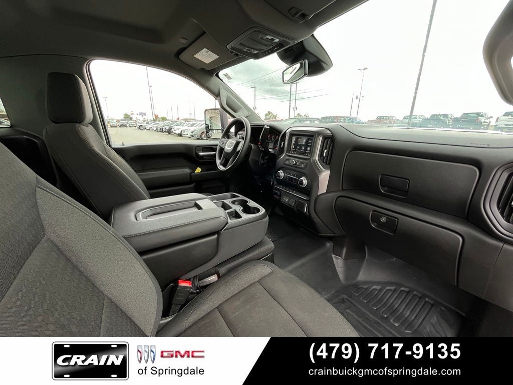 2025 GMC Sierra 2500HD Pro