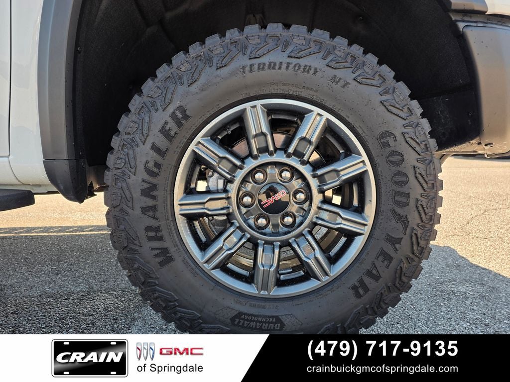 2025 GMC Sierra 1500 AT4X 6.2L V8 / 2IN FACTORY LIFT