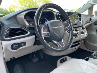 2021 Chrysler Pacifica Hybrid Touring L