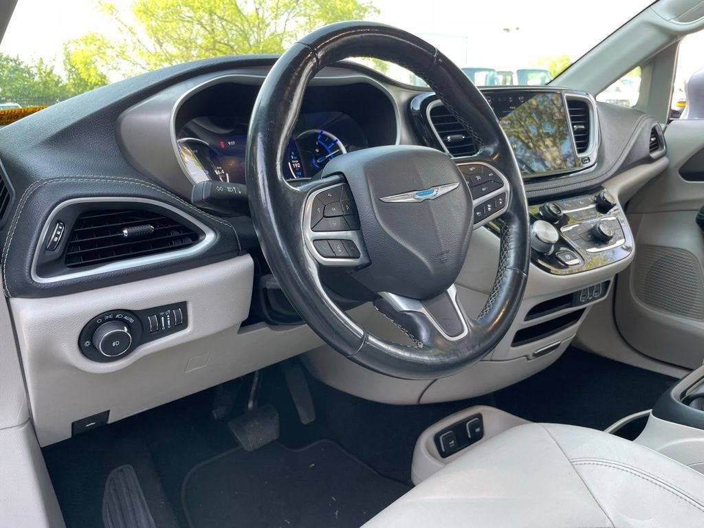 2021 Chrysler Pacifica Hybrid Touring L