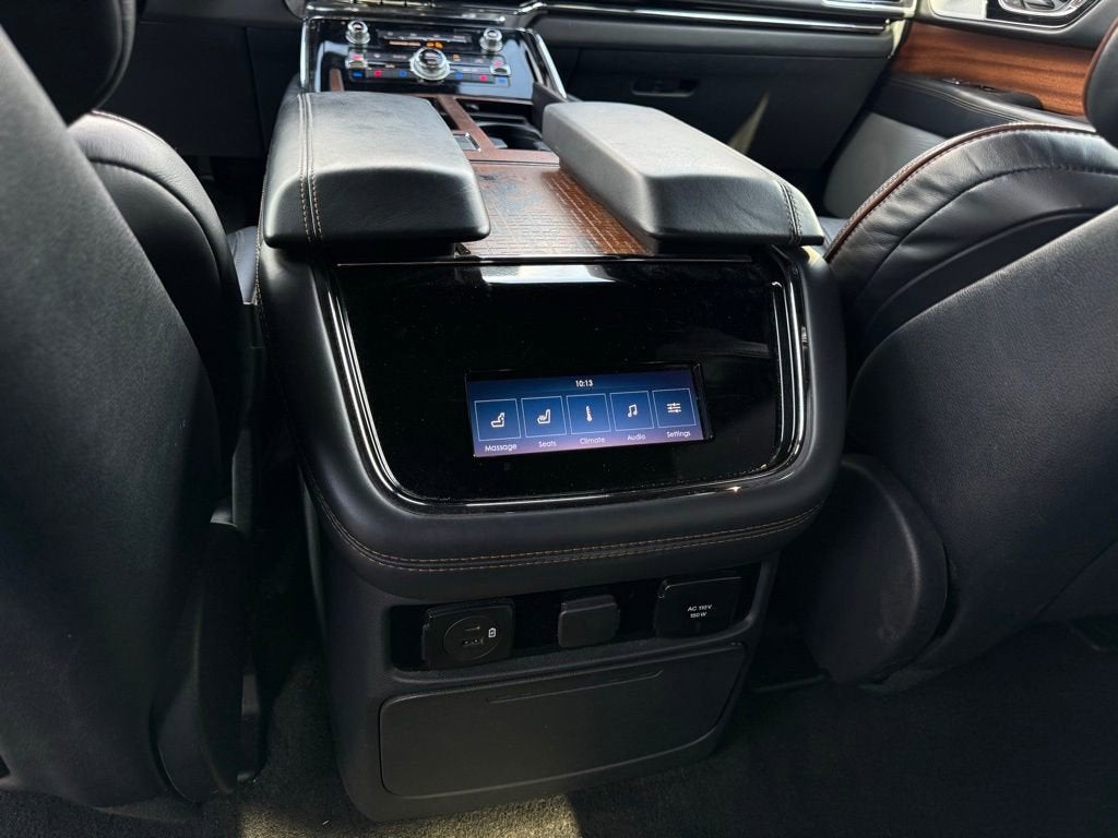 2022 Lincoln Navigator Black Label