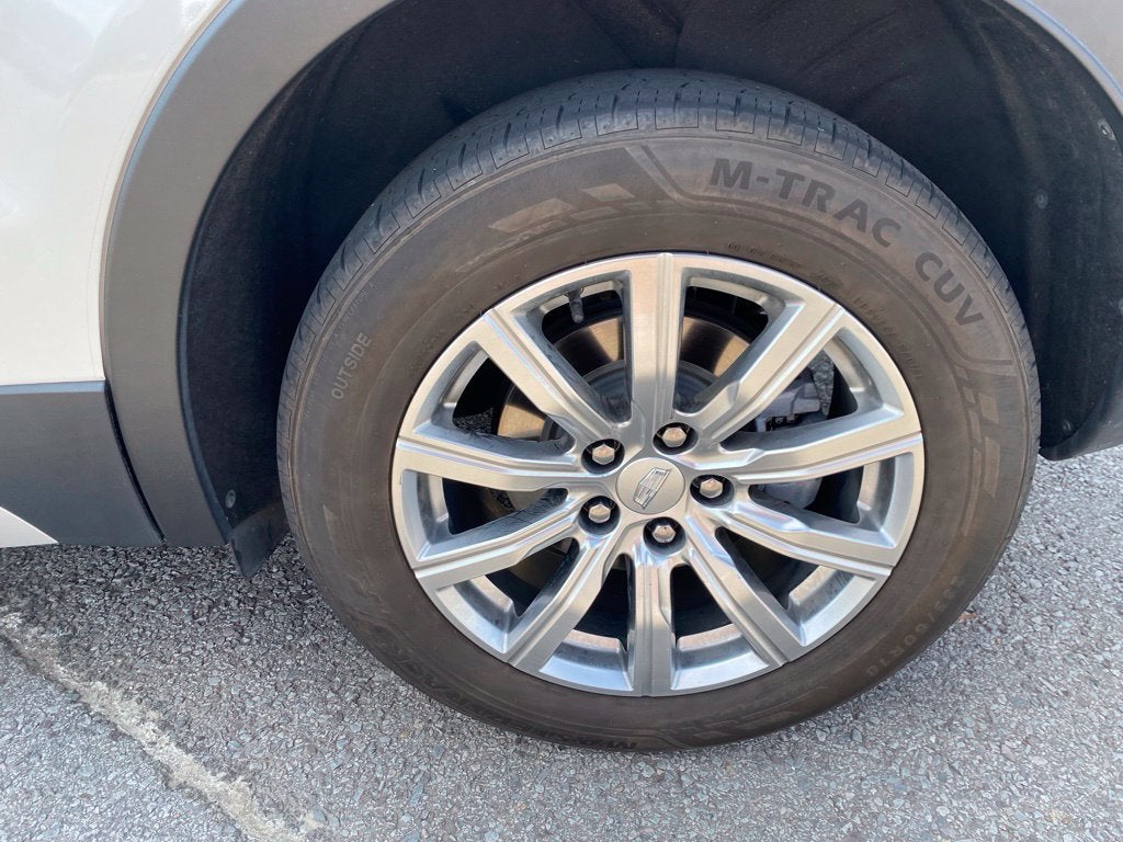 2022 Cadillac XT4 FWD Premium Luxury