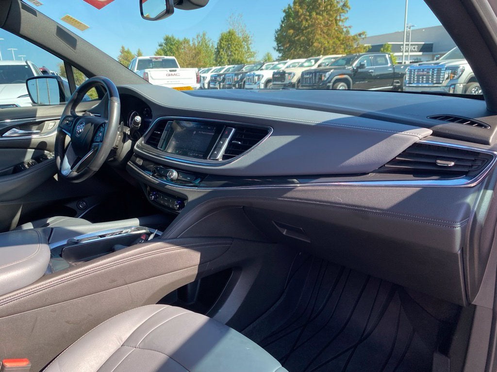 2022 Buick Enclave Essence